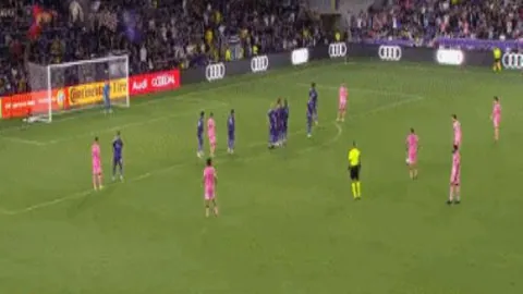 英格兰劲旅冲击16强，塞内加尔能否成为本届黑马？